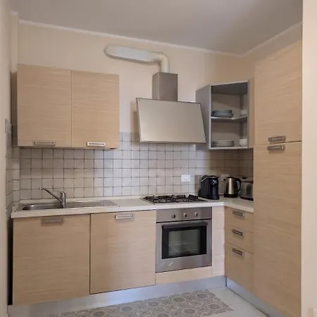 Apartman -terrazza Vista Mare- Wifi Ac 8 Posti *